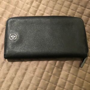 Tory Burch Travel wallet.